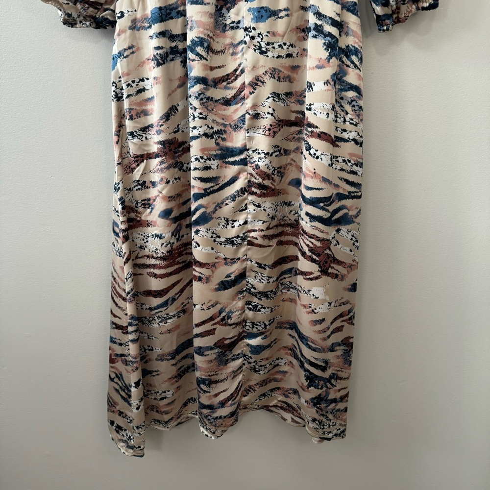 Superfoxx Tie Front Animal Print V-Neck Satin Midi Dress Medium - Picture 6 of 13